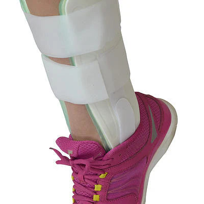 FERULA PARA TOBILLO CON FOMY